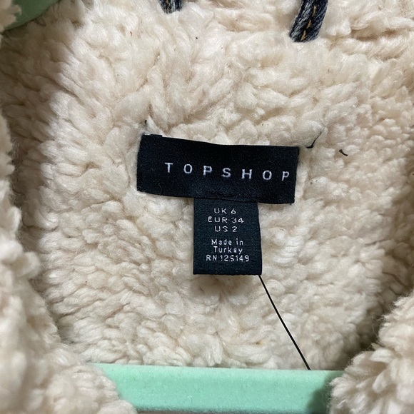 TOPSHOP Denim Vest with Faux Shearling size 2 - Picture 3 of 6